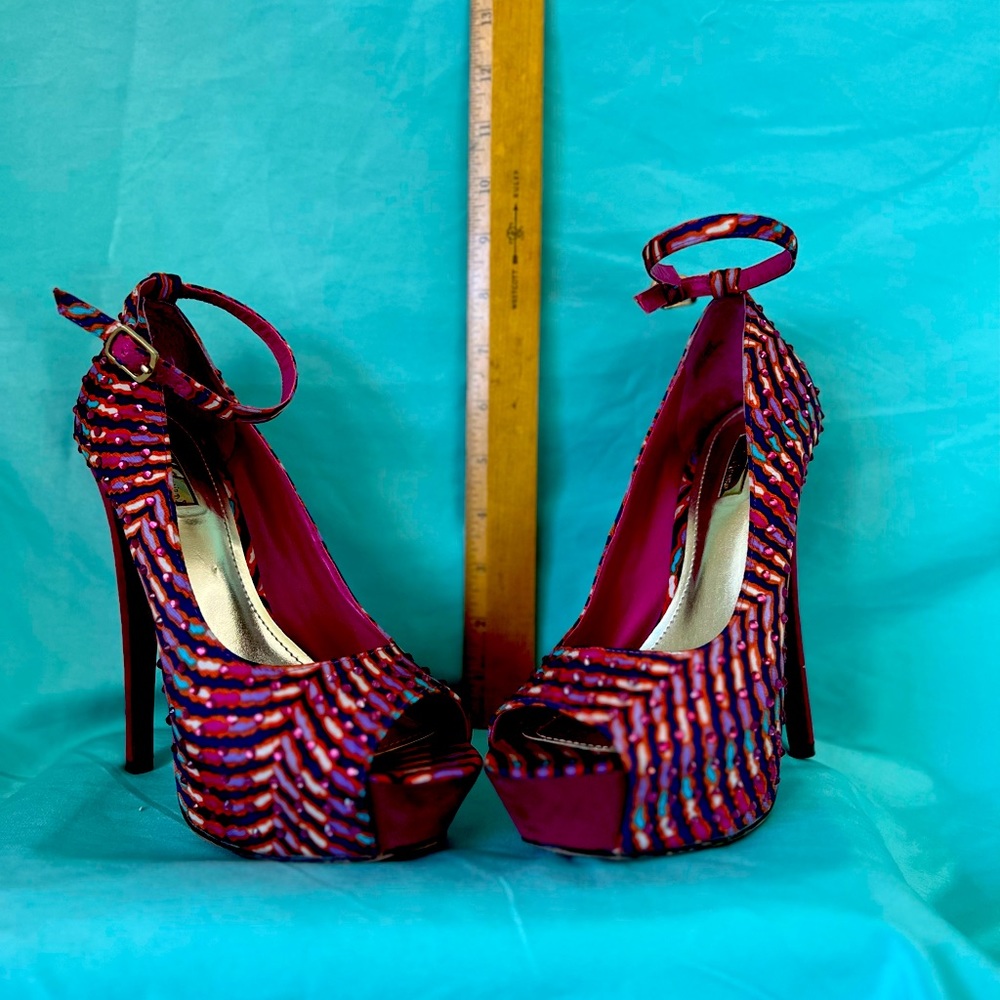 Wild Pair 6 inch high heeled shoes size-7.5